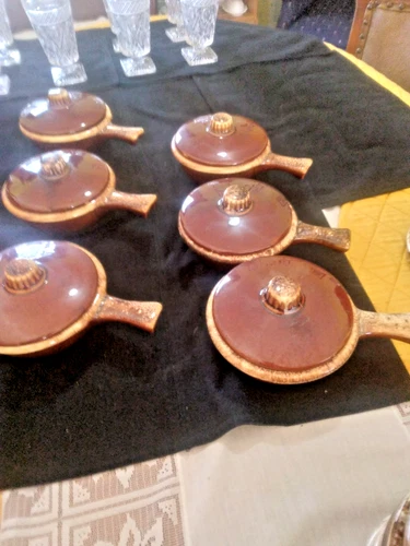 6 Hull Pottery USA Oven Proof Brown Drip chili/soup bowls w/lid & handle MCM
