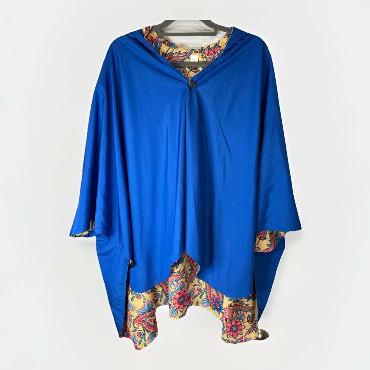 RainCaper Reversible Rain Poncho Coat Blue Floral Paisley Travel Hooded One Size
Opens in a new wind
