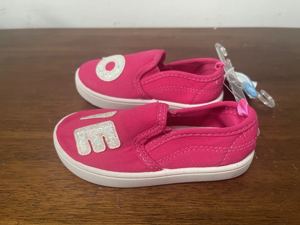 Zapatos sin cordones elásticos de lona con brillo Love rosa intenso talla 6 de Carter's para niñas pequeñas Foto 2 de 4