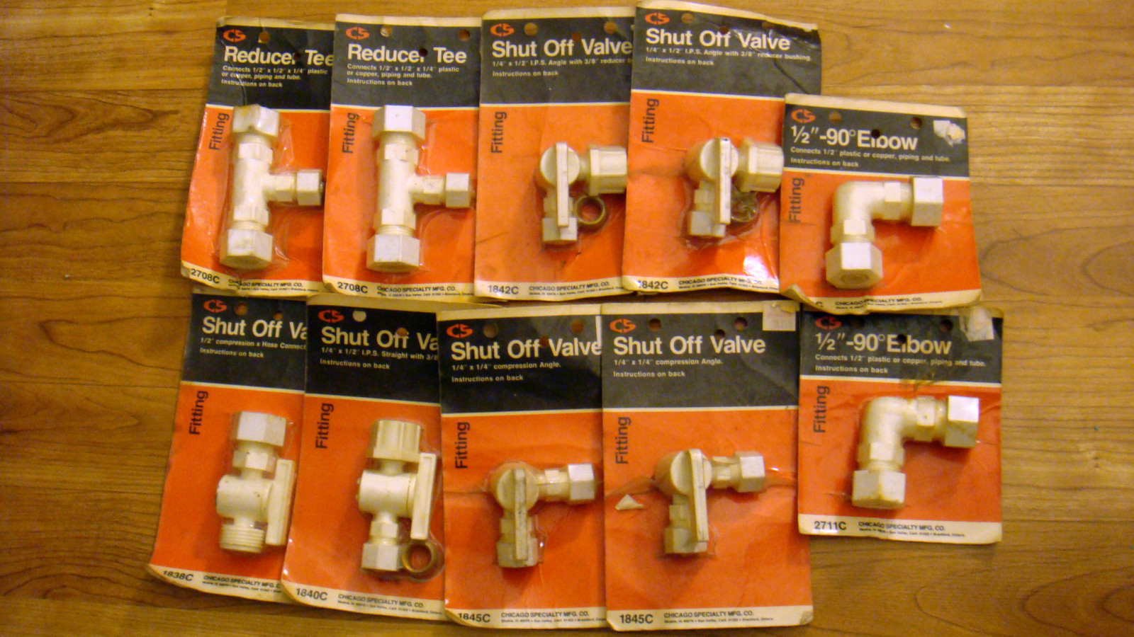 Plumbers Plumbing Lot of 10 PVC Shut Off  Valves Reducers Tees Elbows 1/2 1/4