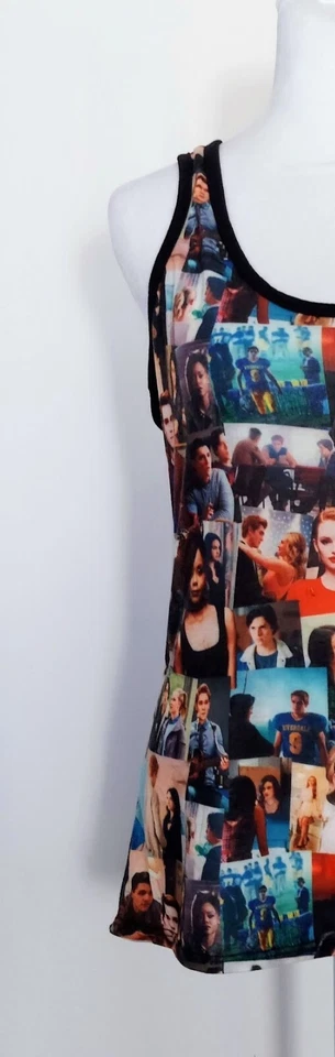 Riverdale Graphic Photo Racerback All Over Print Tank Top Black Multicolor Small Foto 2 de 4