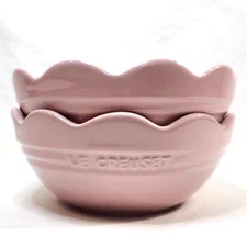 Le Creuset Set of 2 Chiffon Pink Frill Flower Bowls 5.5 wide Scalloped Edge NWT