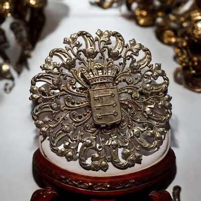 Broche ancienne en argent 835 : épingle florale ajourée