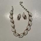 Vintage Crown Trifari Leaf Set Necklace Earrings White Milk Glass Choker