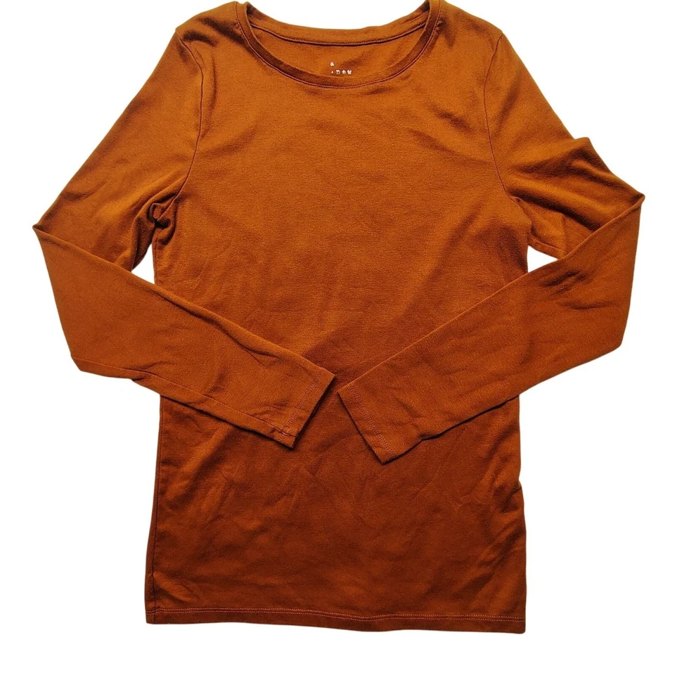 Camiseta ultra suave A New Day naranja óxido para mujer camiseta manga larga mediana Foto 2 de 4