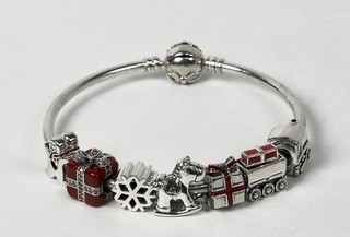 Bracciale Pandora in argento sterling 925 ALE chiusura a sfera con 6 ciondoli