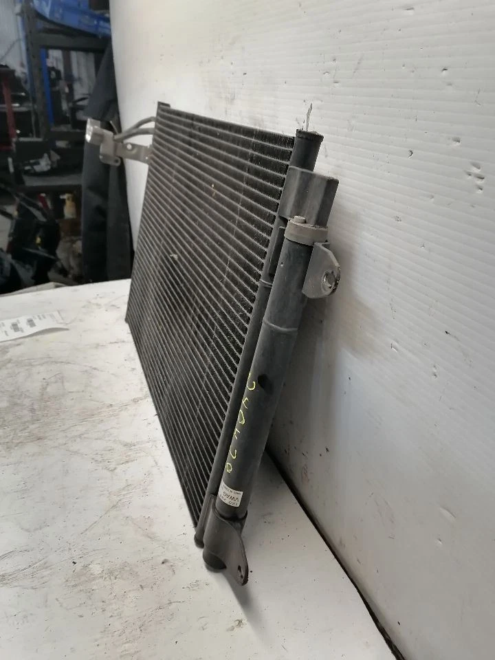 Condensador de CA compatible con 07-16 EOS 1494431 Foto 3 de 4