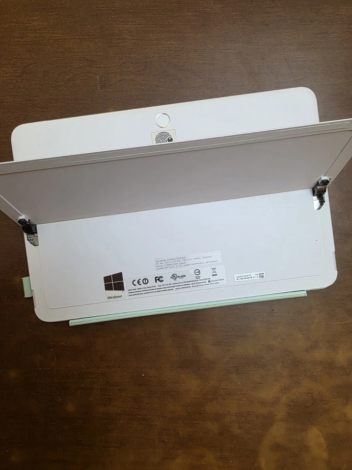 Asus Transformer Mini T102HA - Tablet 2 In 1 Windows 10, 10.1” - No Tastiera - Immagine 2 di 4