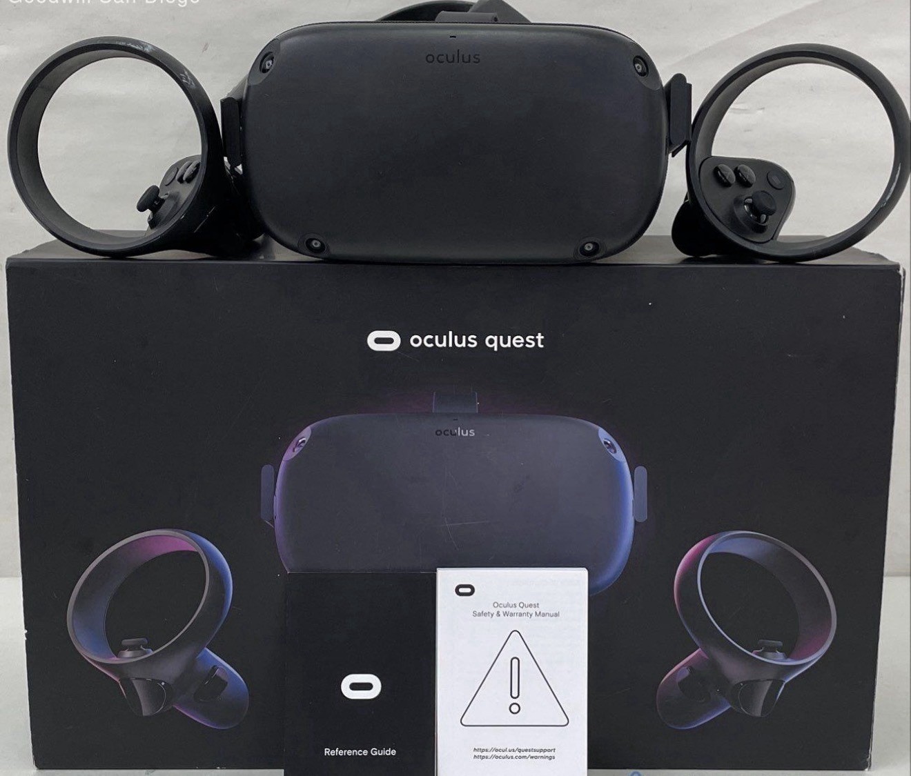 Meta Oculus Quest All-In-One VR 128 GB With Controllers In Box Tested