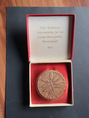 Original Hanseatic City of Hamburg Bronze Medal ''The Winner in Sport'' in Case