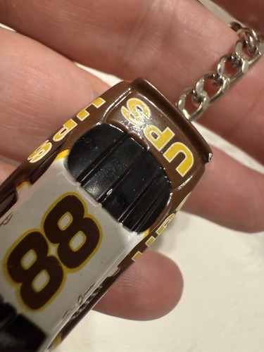 2000-UPS Racing-NASCAR-Dale Jarrett #88-Die Cast Car Keychain + Drink Can Sleeve - Picture 10 of 11