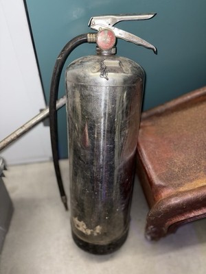 wilkirk water or loaded stream'' fire extinguisher