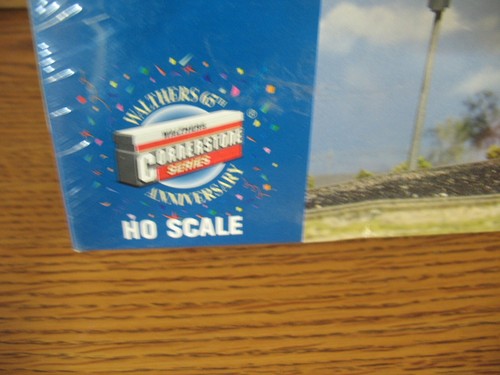 WALTHERS CORNERSTONE COALING TOWER BUILDING KIT HO SCALE MODEL TRAIN NEW IN BOX - Picture 2 of 5
