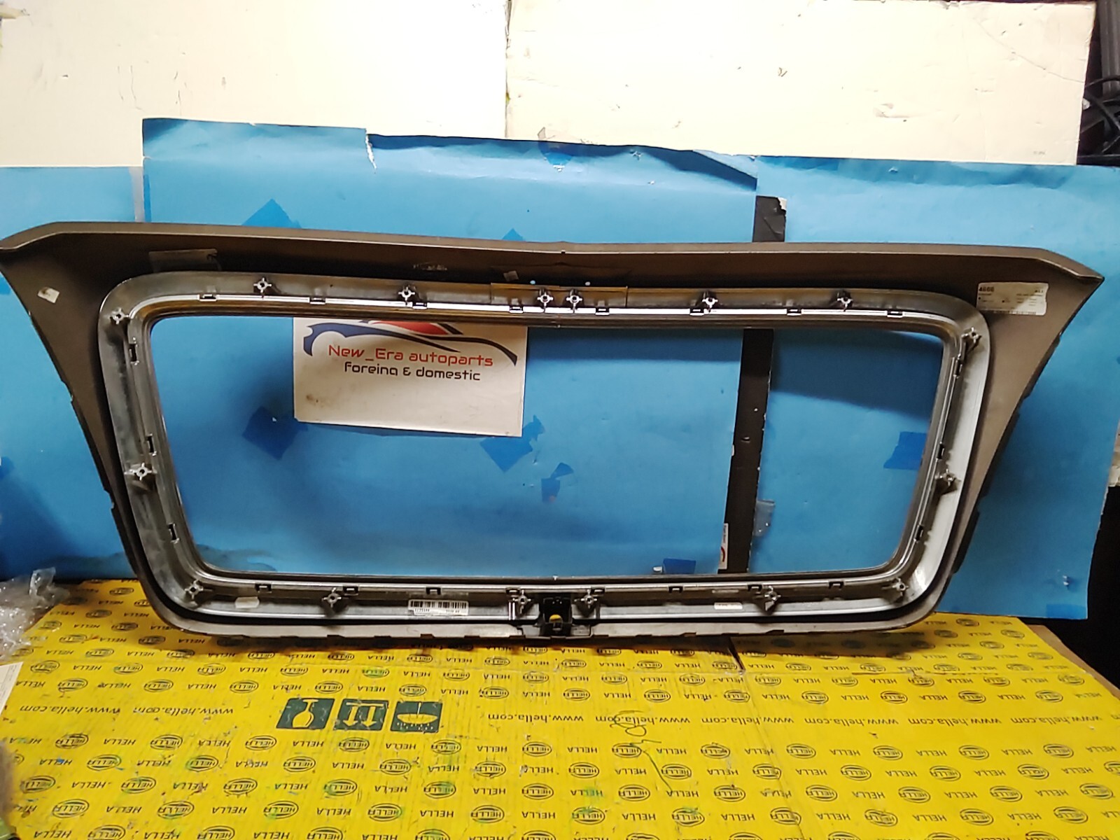 2017 BENTLEY BENTAYGA GRILLE COVER/CHROME GRILLE OEM 2018 2019 2020