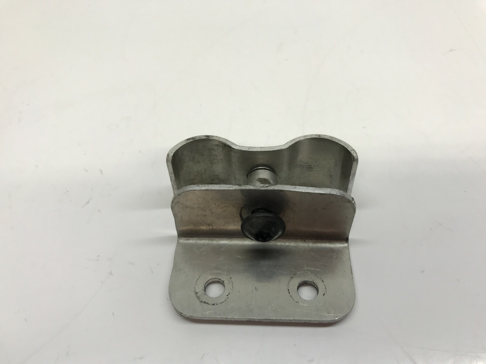 LAMBORGHINI AVENTADOR REAR BRACKET FOR COOLANT PIPE OEM 470121724B 470121660A