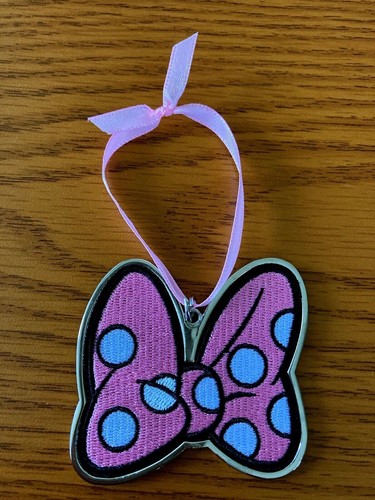 Disney Minnie Mouse White Dot Bow Metal Disc Christmas Ornament New - Picture 2 of 3