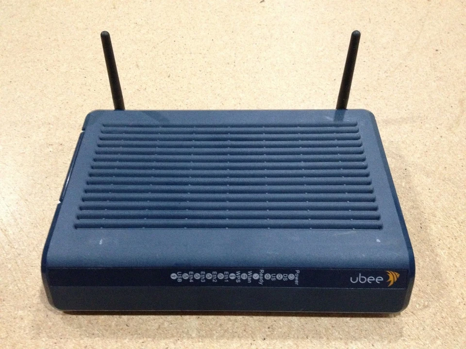 Ubee DDW3612 Cable Modem Gateway Wireless DOCSIS 3.0 WiFi 342Mbps USB switch - Image 4 of 4