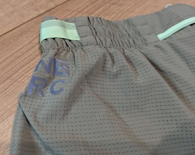 New Balance Laufshorts Damen XS Fitnessstudio Training Sport khaki neu mit Etikett
