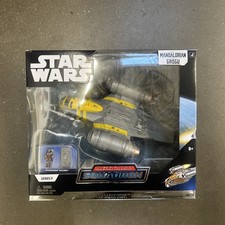 Star Wars Micro Galaxy Squadron Mandalorian and Grogu Razor Crest  0235 Yellow