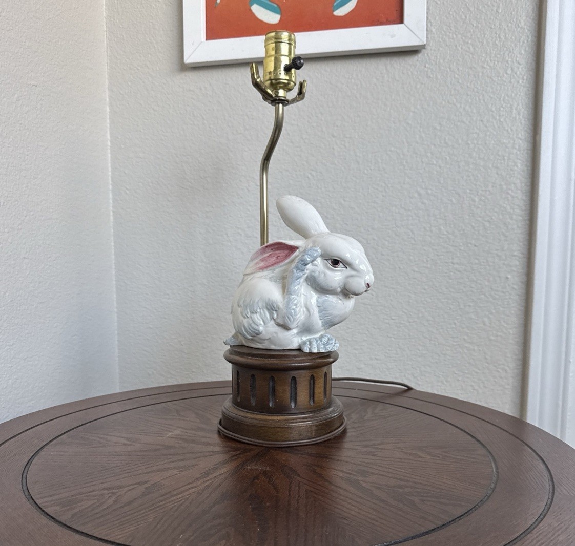 Vintage Bunny Rabbit Table Lamp Ceramic Wood Base Leviton Socket 