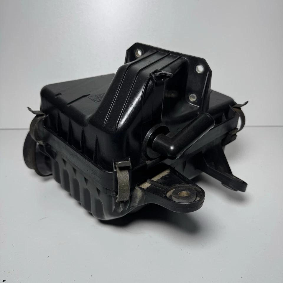 89-95 TOYOTA PICKUP 4RUNNER 22RE AIR FILTER HOUSING ASSEMBLY  SIDE FEED 2.4l OEM - Image 3 of 4