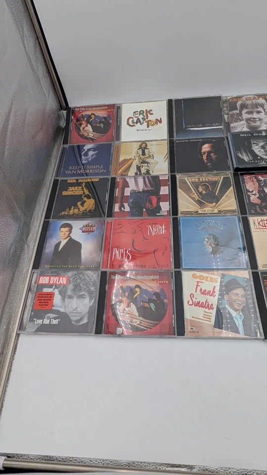 Lot of 26 Classic Rock CDs - Clapton, Bob Dylan, Neil Diamond, Rick Astley + mor Foto 2 de 4