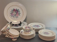 THOMAS ROSENTHAL GERMANY - Rare 30 Piece - 5 Place Settings 7392 Lilac Set - EUC