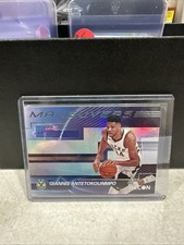 2020-21 Panini Recon - Maneuvers #8 Giannis Antetokounmpo A3