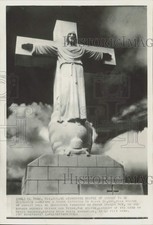 1940 Press Photo Statue of Christ on Mount Cristo Rey - lra22908