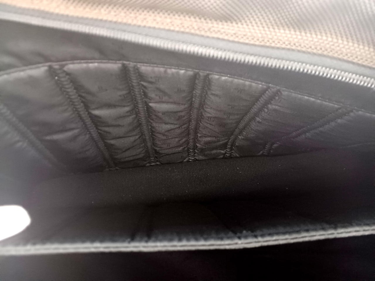 Compact Large Screen Computer Briefcase Model 261… - image 10