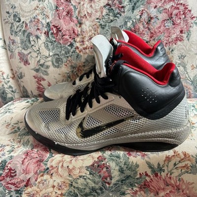 Nike Hyperdunk 2010 Basketball Shoes Silver Black Red size 12