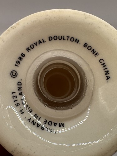 Royal Doulton Albany H5121 Bone China Salt & Pepper Shakers - Picture 14 of 17