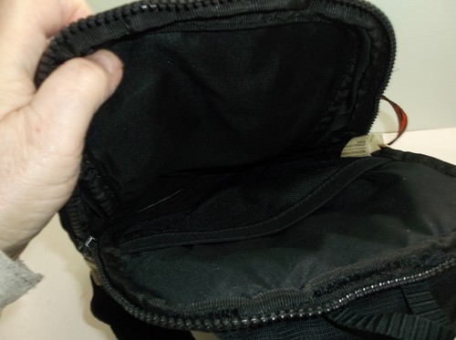 Nike Black Large Gym Black Gym/Duffle Bag/ Laptop Shoulder Strap wh Small Bag - Picture 8 of 8