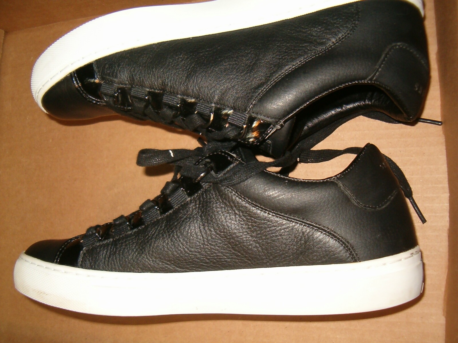 Skechers Street Rise Fit LA Black Leather Womens Shoes Size 9