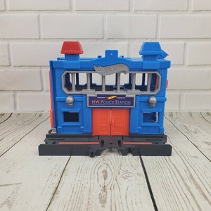 hot wheels downtown police station breakout