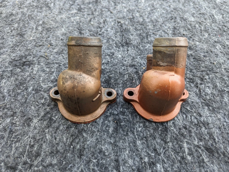 Carcasa termostato 442 Cutlass #1 Oldsmobile 1966 1967 Foto 2 de 2