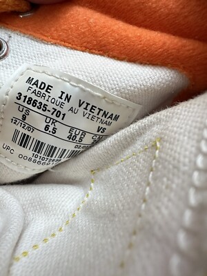 318635 701 Nike WMNS Outbreak Gemini – Varsity Maize Orange Blaze