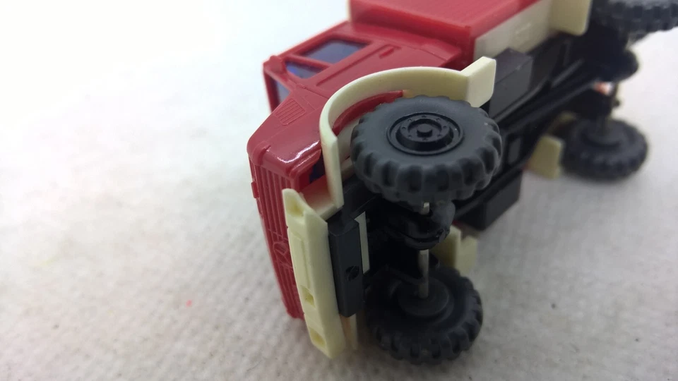 Wiking 622 Unimog U 1700 L Feuerwehr TLF 8/18 Tanklöschfahrzeug rot weiß (70) - Bild 4 von 4