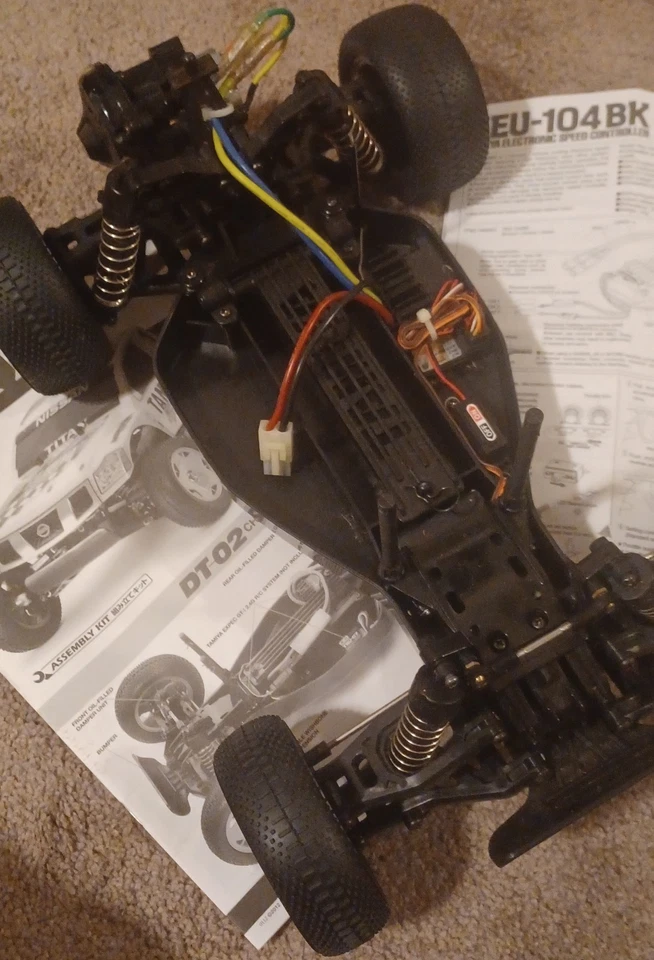 Vintage Tamiya RC 1/12 Nissan Titan DT-02 – Off Road Racing Truck Mint Condition - Image 3 of 4