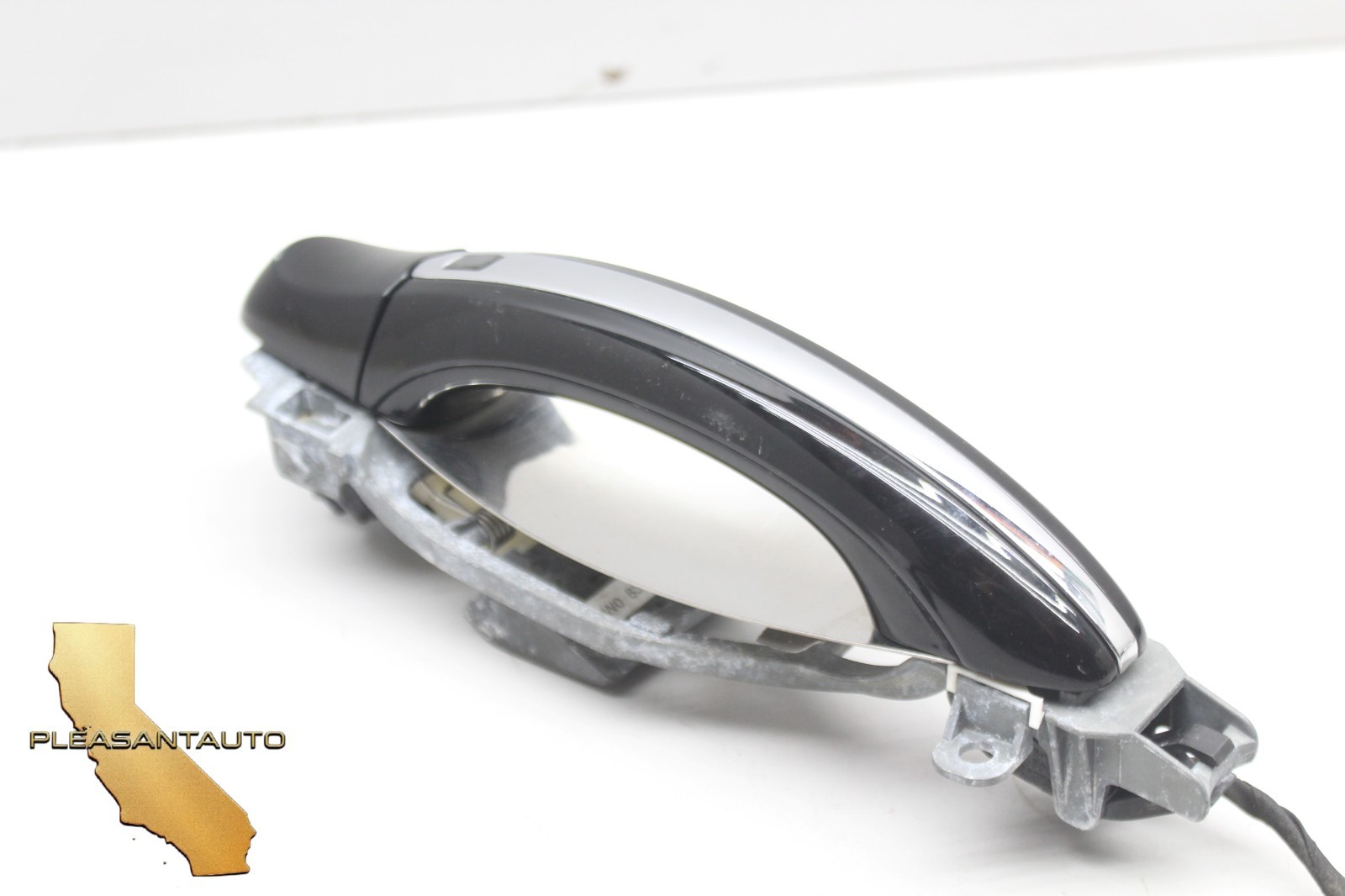 04-13 BENTLEY CONTINENTAL FLYING SPUR FRONT RIGHT DOOR HANDLE KEYLESS GO OEM