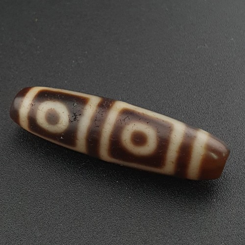 Antique Tibetan Agate Dzi Amulet • 4 Eyes Pattern • 40.3mm
