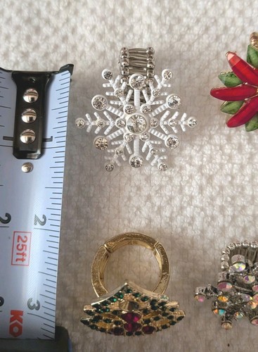 Lote de 5 anillos elásticos grandes temáticos navideños. Tono plata y oro. Ajustable - Imagen 9 de 11