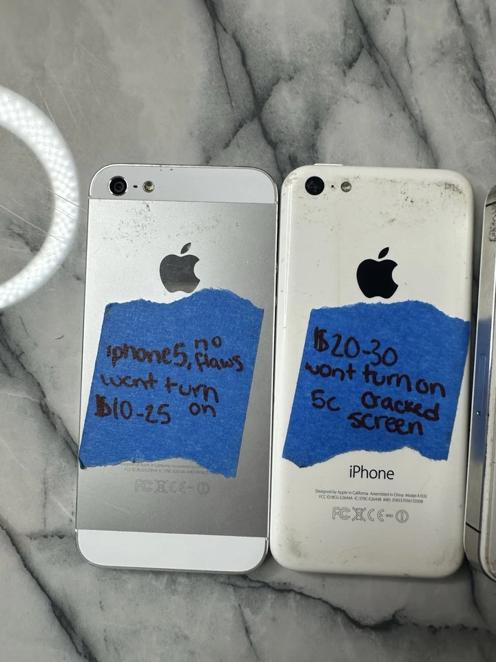 4 Older Model Iphones for Parts- 5S, 4S, 5C - Check photos for Physical Flaws - Image 3 of 4