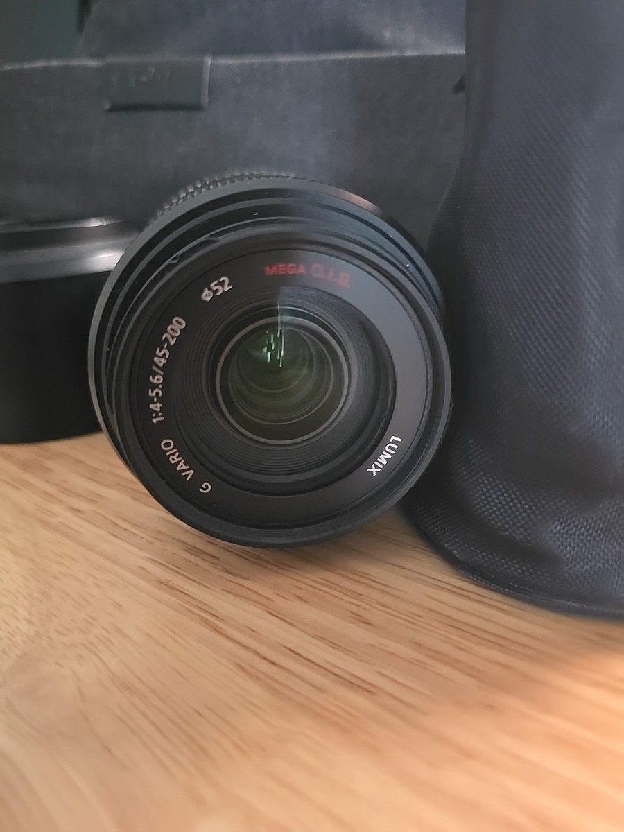 Panasonic Lumix G Vario 45-200mm f/4.0-5.6 Aspherical Mega