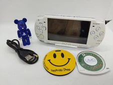 Sony PSP 2000 console white Handheld system Playstation Portable