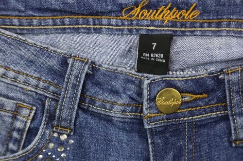 Women's Southpole Denim Jean Bermuda Shorts Size 7 (30x12) Zipper Fly  - Picture 2 of 4