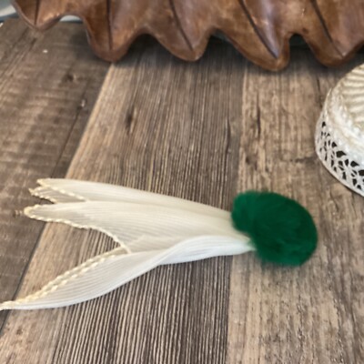 pom pom ascot scarf pin green cream 1950 s