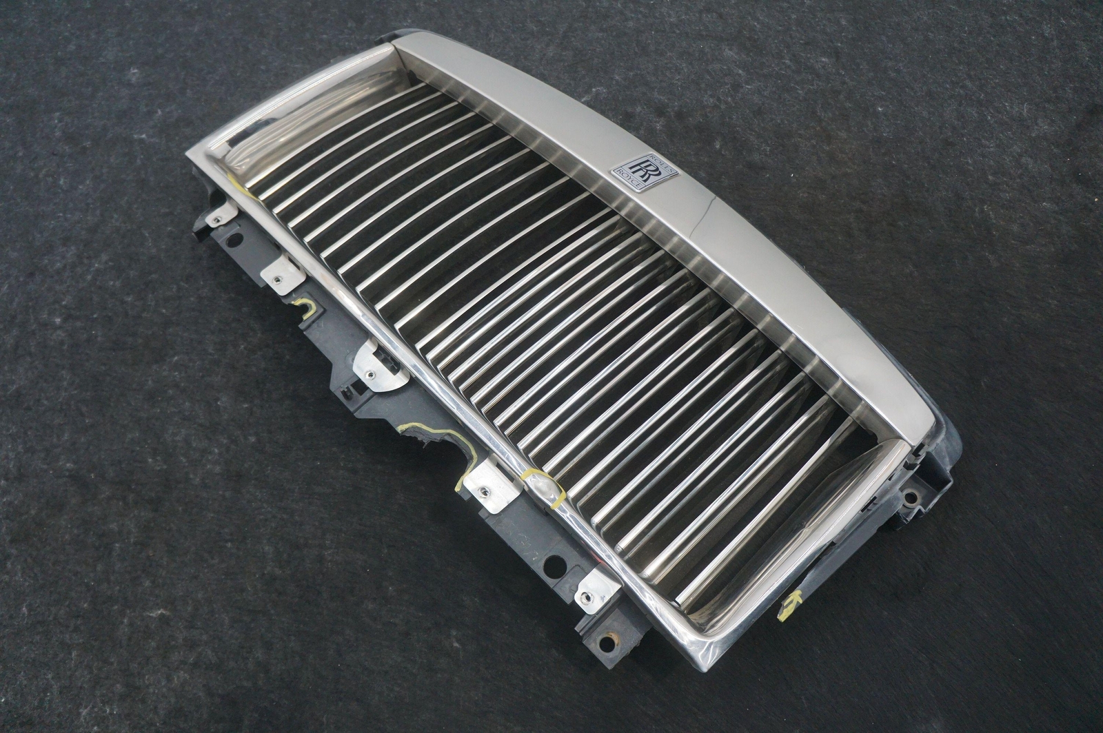 Front Bumper Center Grille 51117234938 Rolls Royce Ghost Series I 2009-14 *Note*