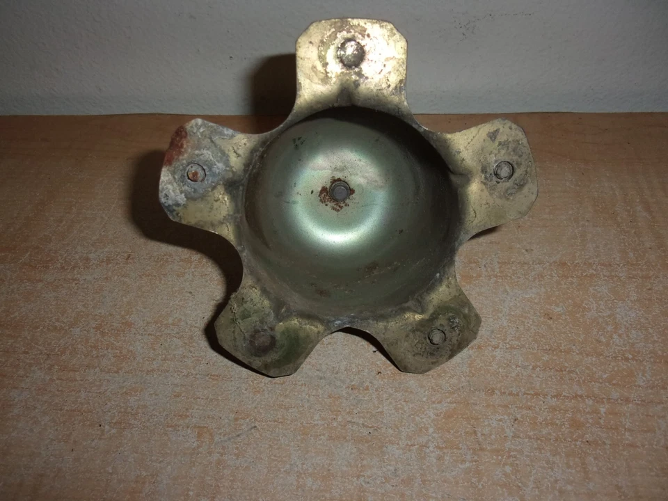 1982 - 1989 年克莱斯勒第五大道电线辐条轮毂盖固定器支架原始设备制造商 — 第 3/3 张图片