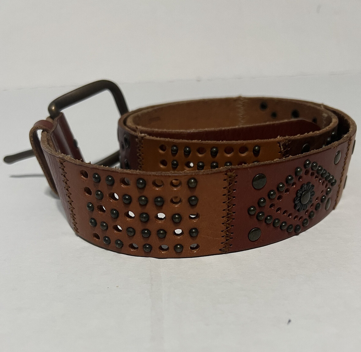 Fossil Studded Leather Patchwork Belt Women’s Siz… - image 1
